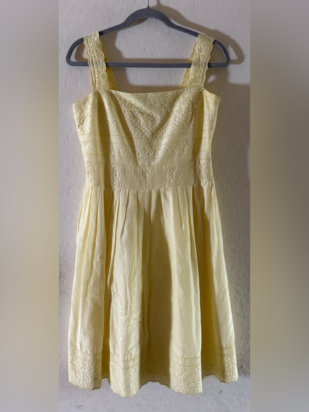 Antonio Melani, size 6, yellow embroidered lace dress, silk/cotton blend